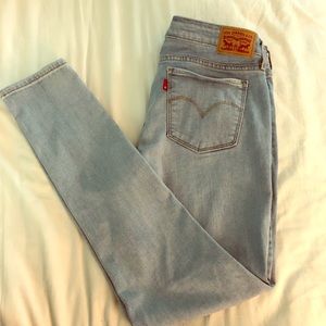 Levi’s 711 Skinny Jeans size 31 light wash